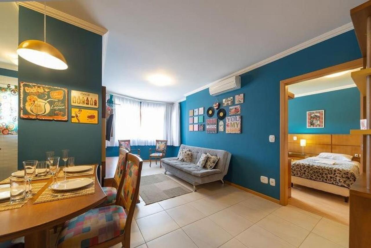 GRAMADO SOLAR REAL - 2 apts de 2 quartos no mesmo prédio, cada um comporta até 7 pessoas - IDEAL PARA GRUPOS - central - IDEAL PARA ANDAR A PÉ - nesta plataforma desde janeiro de 2015, oferecemos CREDIBILIDADE - seu PET é bem-vindo - GARAGEM COBERTA Extérieur photo